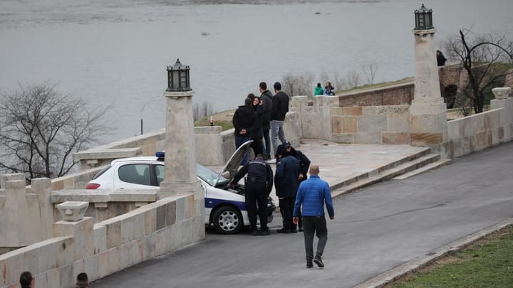 Pokušao da se presvuče, pa pao sa zida visokog 20 metara: Svedoci opisali kako je došlo do tragedije na Kalemegdanu