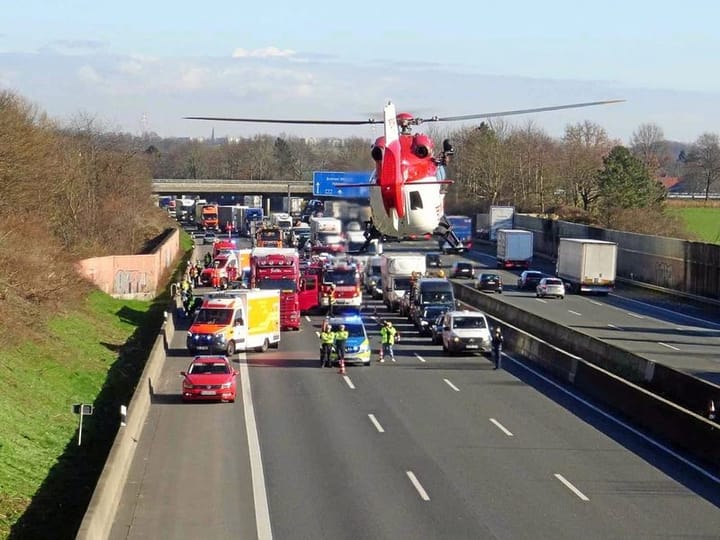 Tödlicher Unfall auf der A1 bei Dortmund: 24-Jährige stirbt