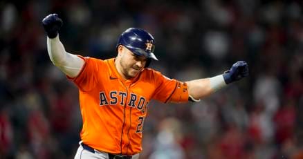 Yainer Diaz homers in his 4th straight game, Framber Valdez throws a 4-hitter, Astros top Halos 7-1