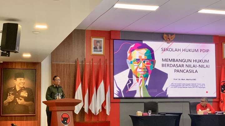 Undang Mahfud Md, PDIP Gelar Sekolah Hukum Bagi Caleg PDIP Terpilih 2024