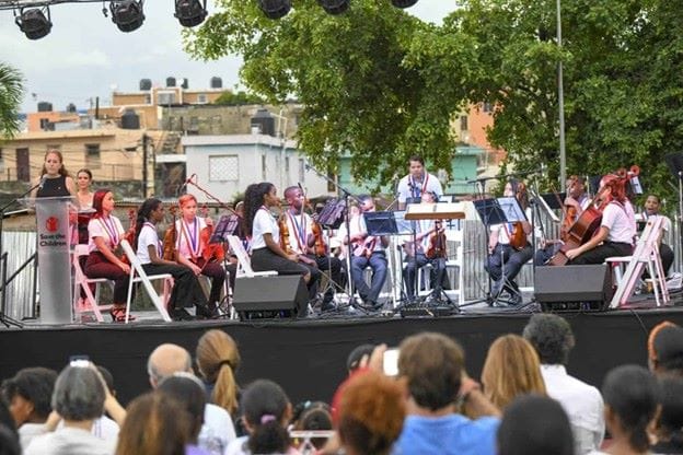 Orquesta Sinfónica Punta Cana se presenta en Caribbean Lake Park